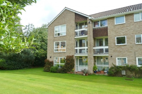 Pulker Close, Cowley