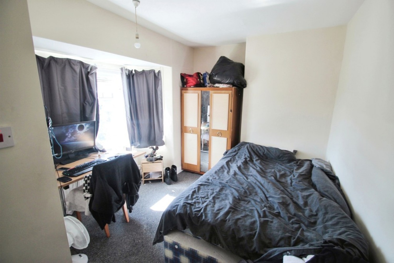 4 bedroom House in Outram Road, Cowley