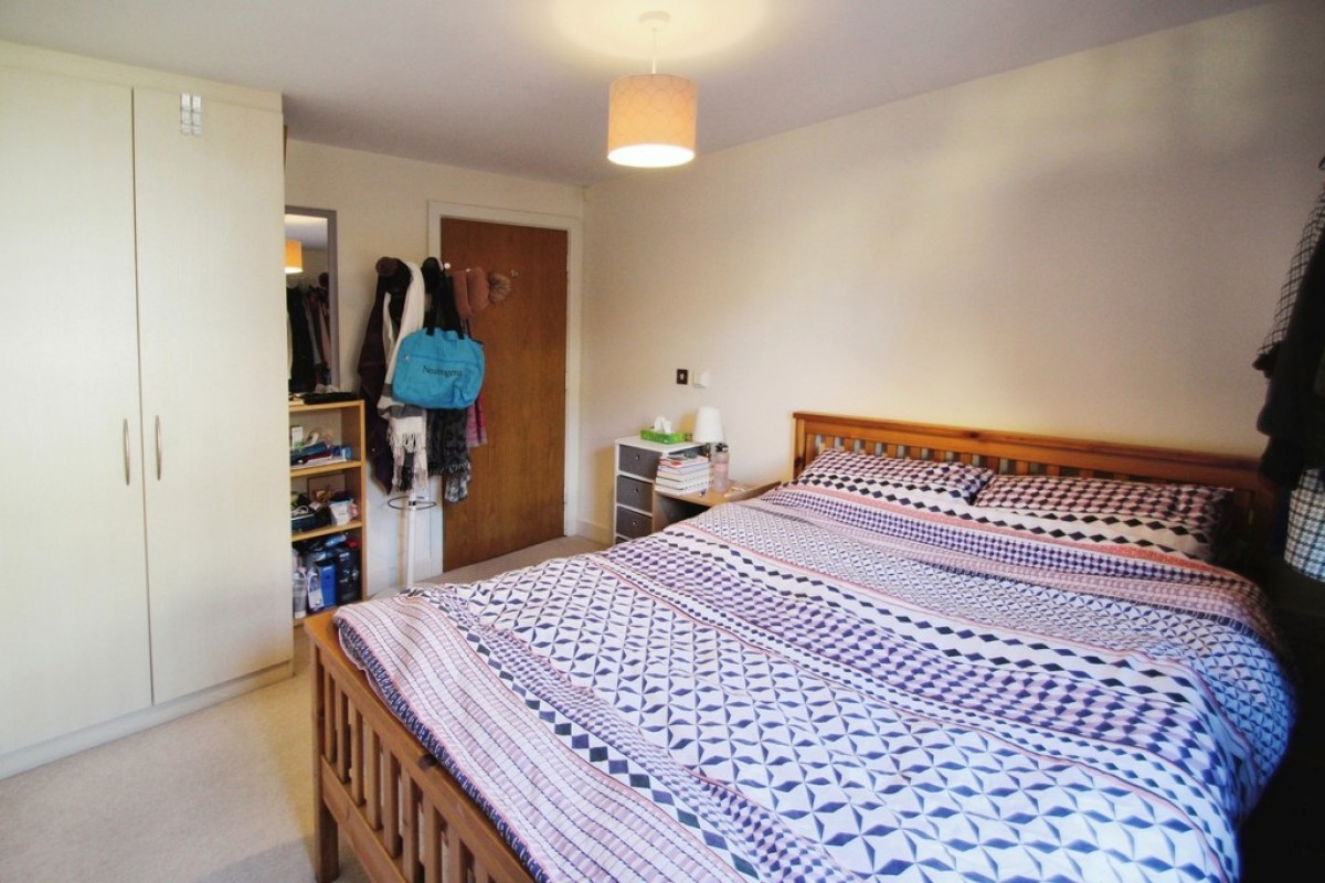 Empress Court, Woodins Way