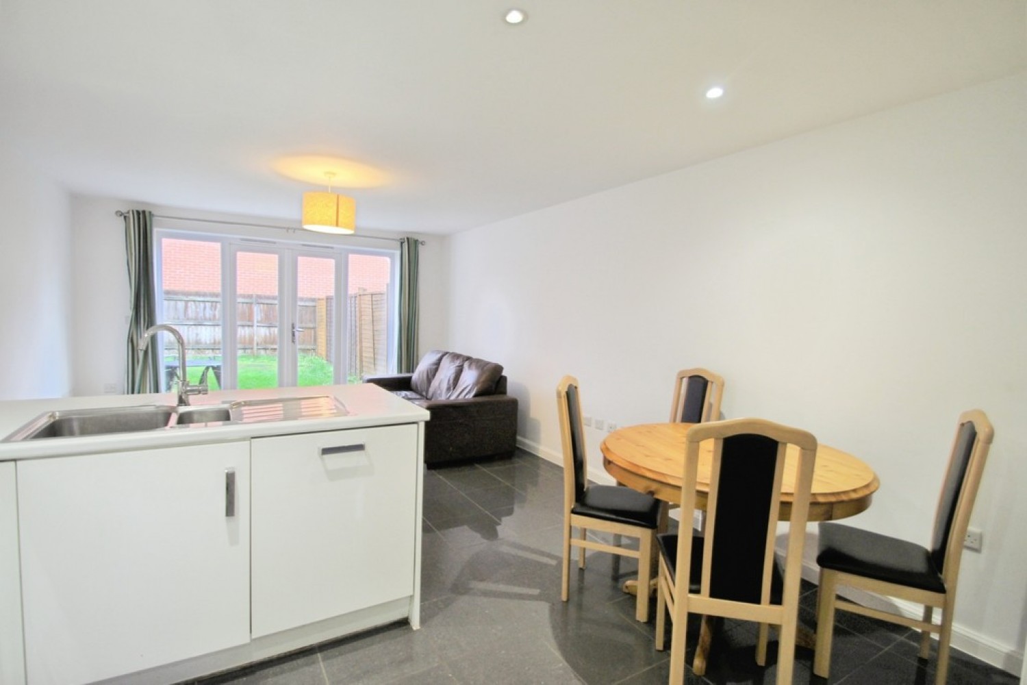 4 bedroom House for Letting Turner Drive, Botley