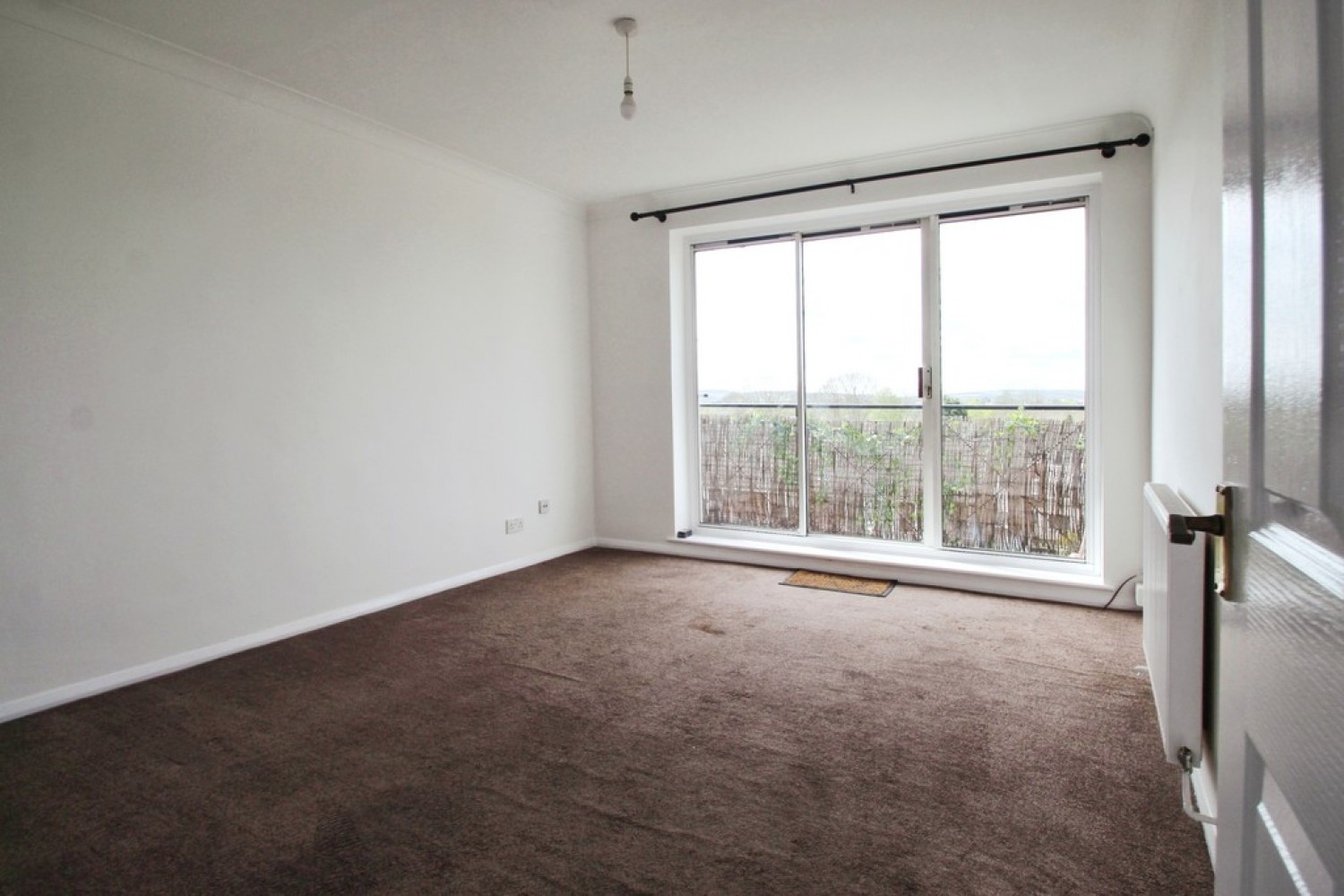 2 bedroom Flat for Letting Lizmans Court, Silkdale Close