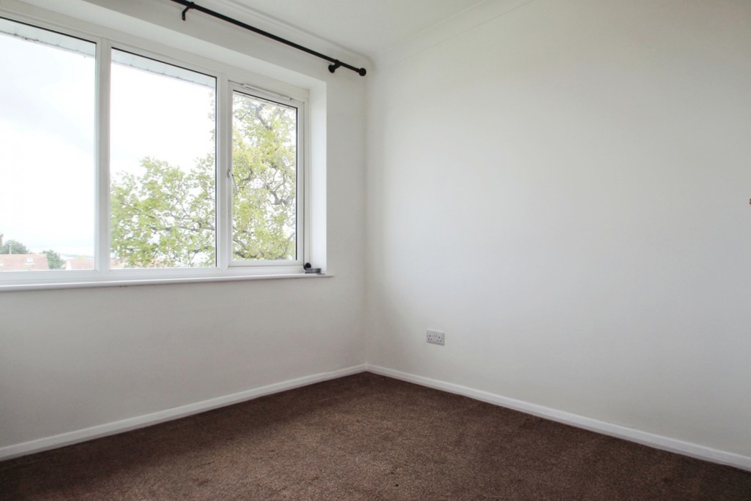 2 bedroom Flat for Letting Lizmans Court, Silkdale Close
