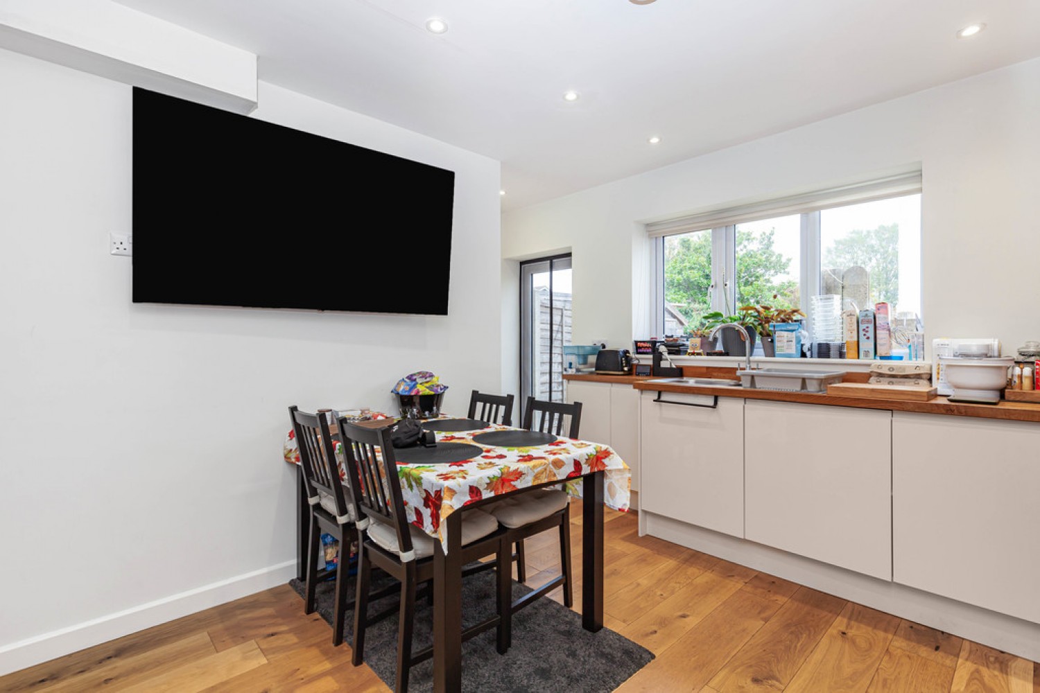 2 bedroom House for Letting St Nicholas Road , Littlemore