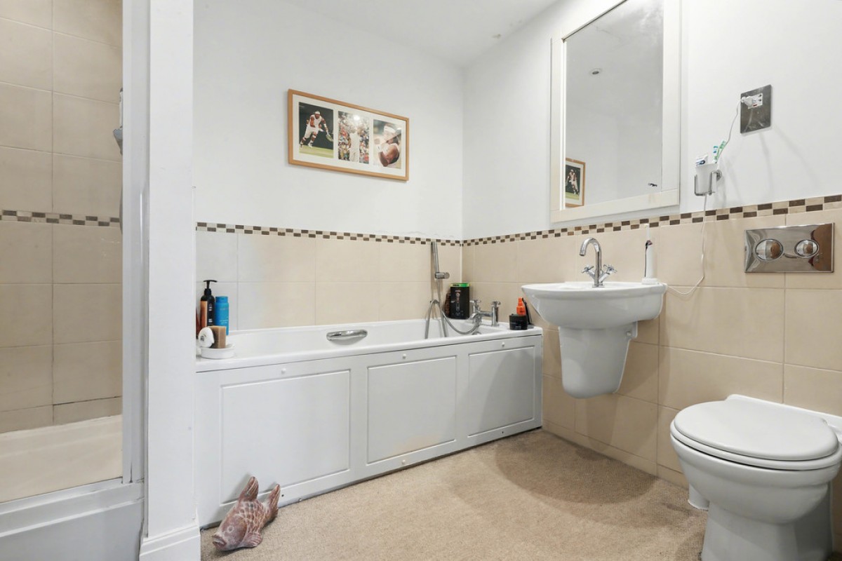 Augustine Way, Iffley