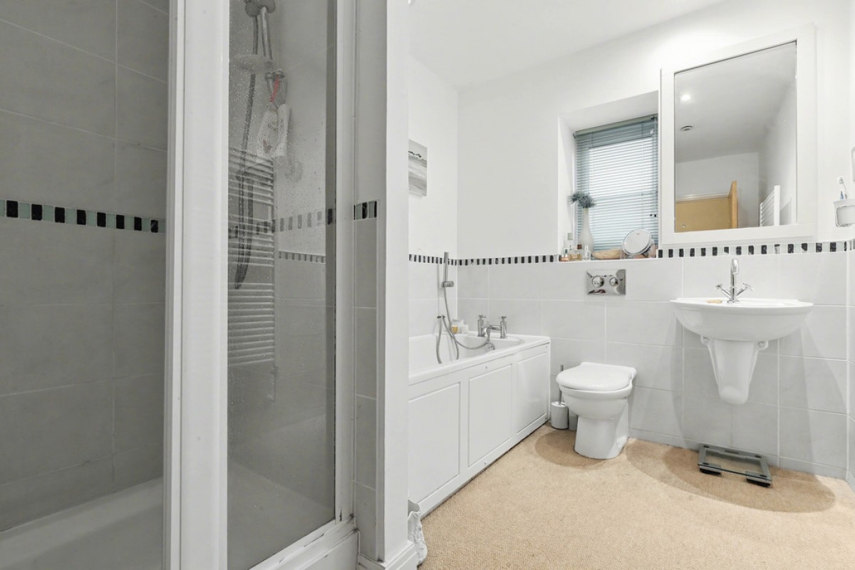 Augustine Way, Iffley