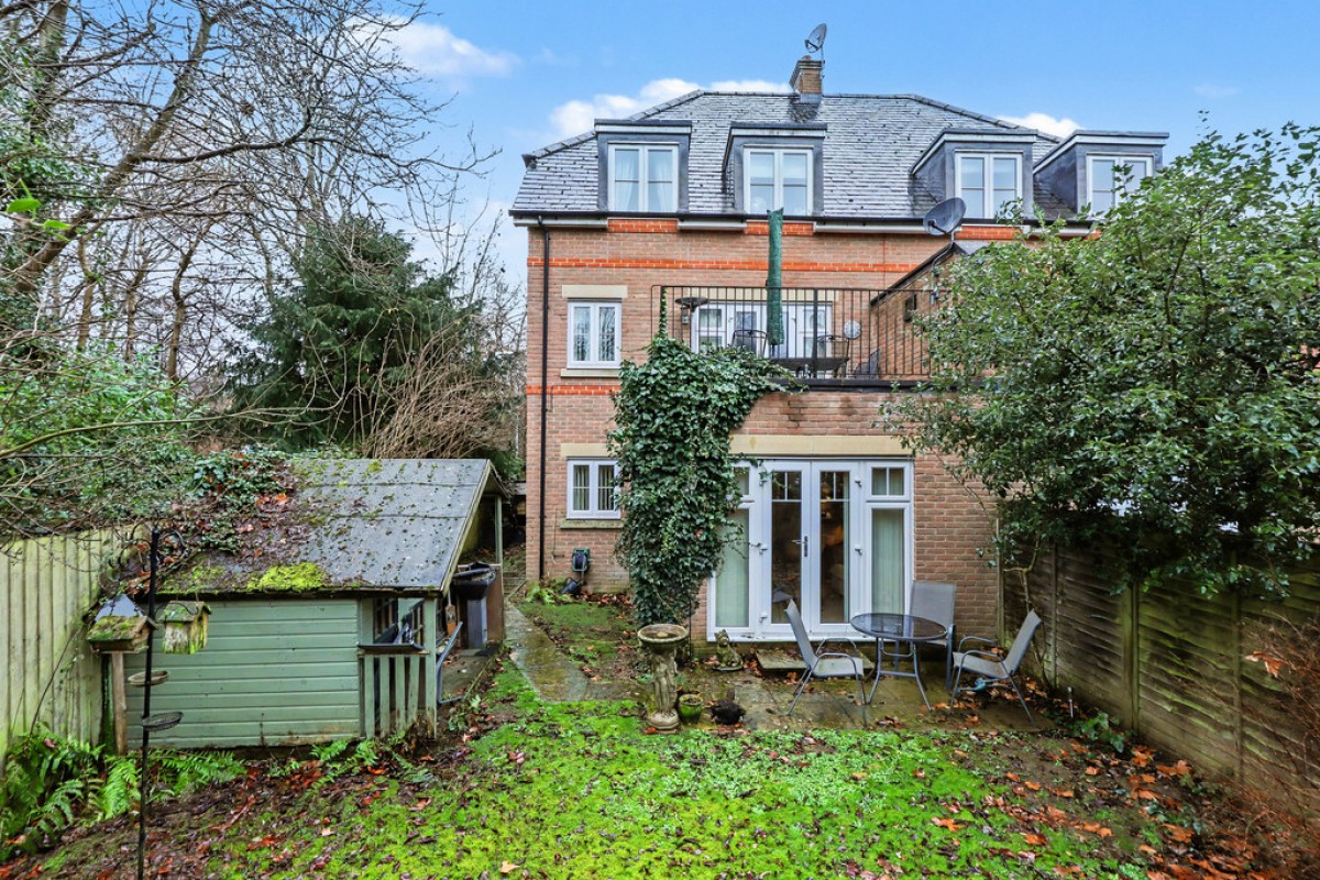 Augustine Way, Iffley