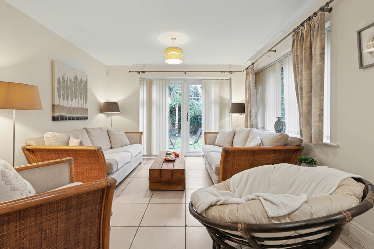 Augustine Way, Iffley