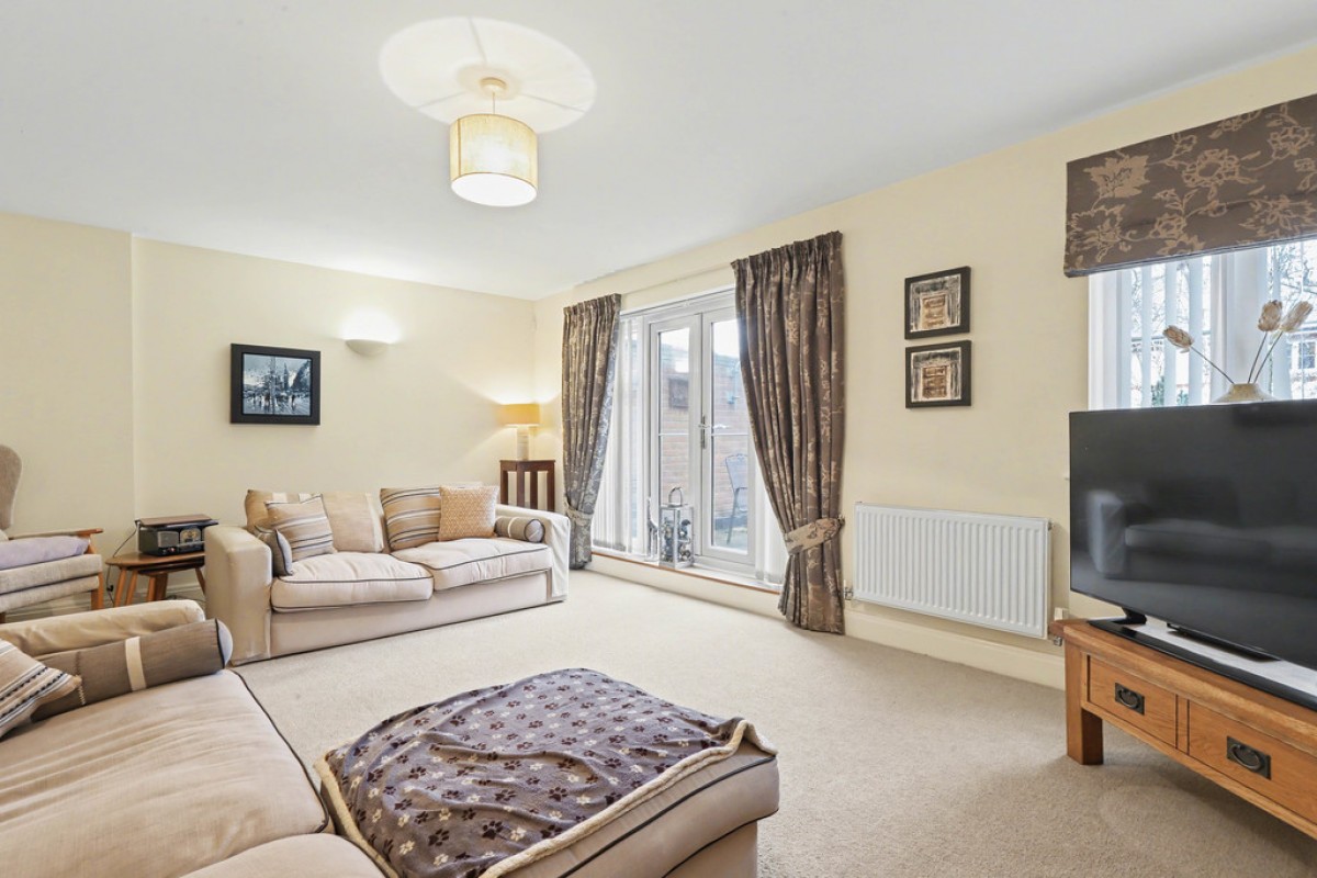 Augustine Way, Iffley