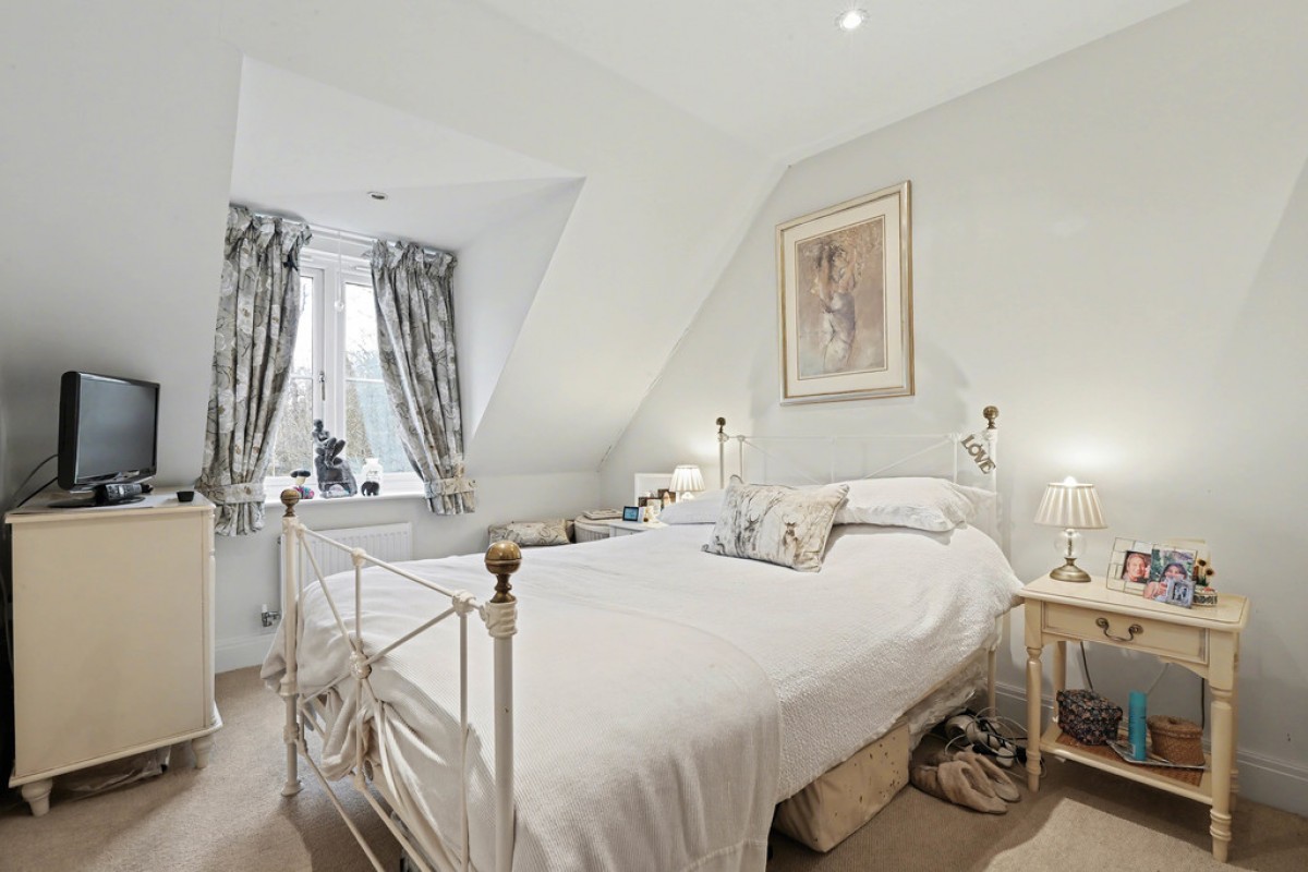 Augustine Way, Iffley