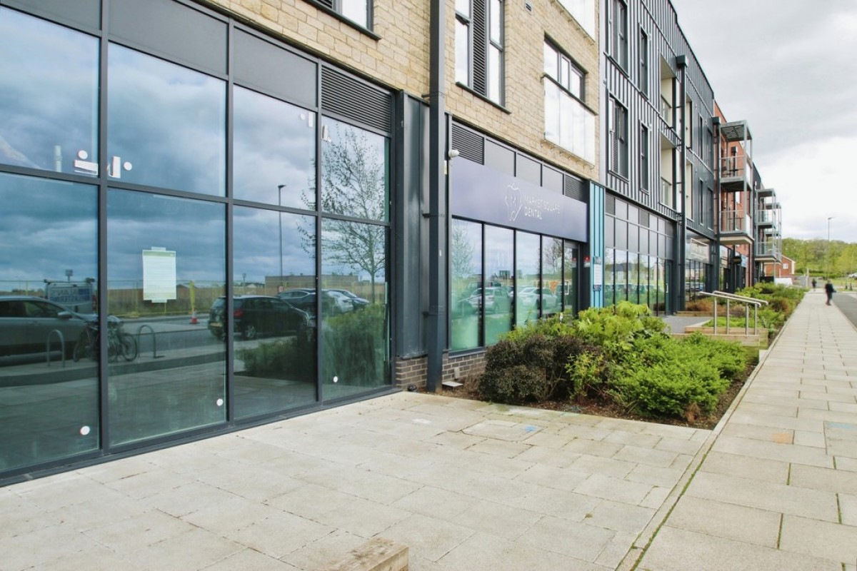 Trinity House North, Anniversary Avenue West