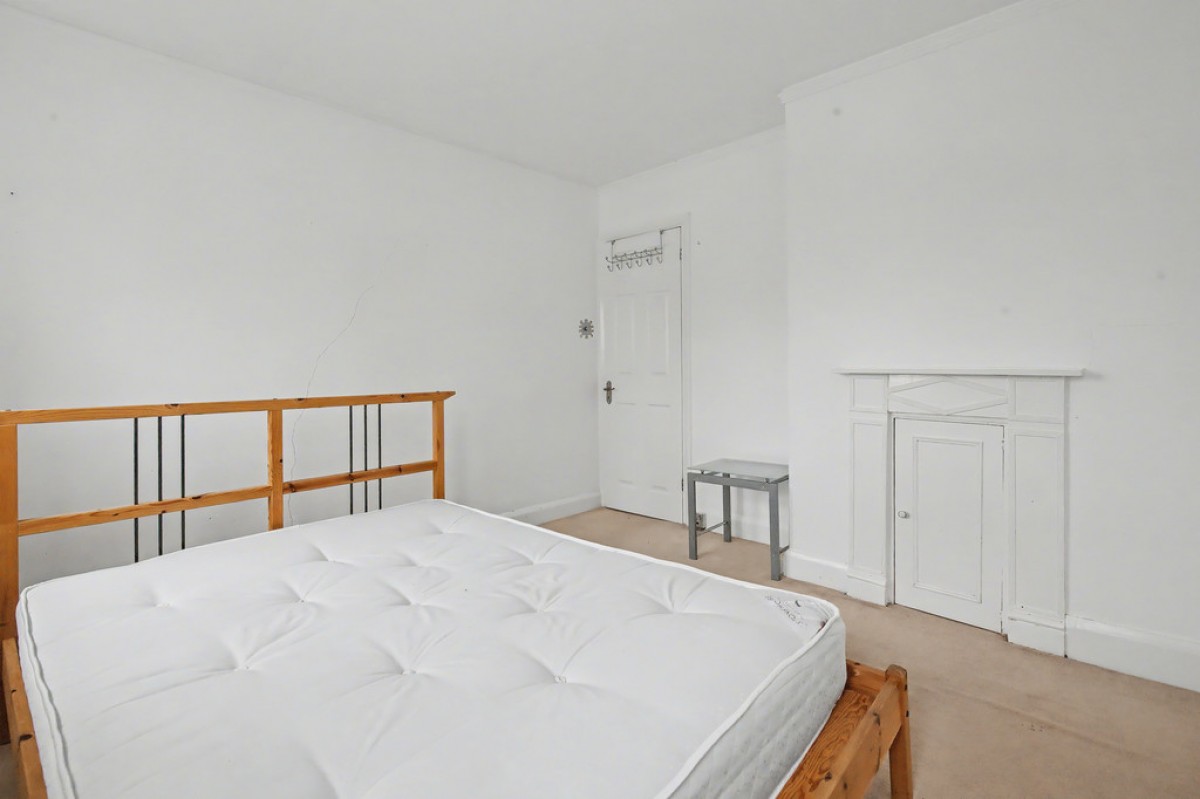 Farmer Place, Marston