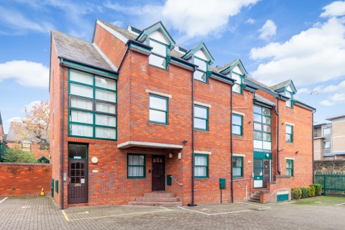 Watermans Reach, Brook Street