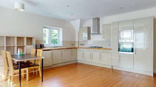 Woodstock Road East, Begbroke