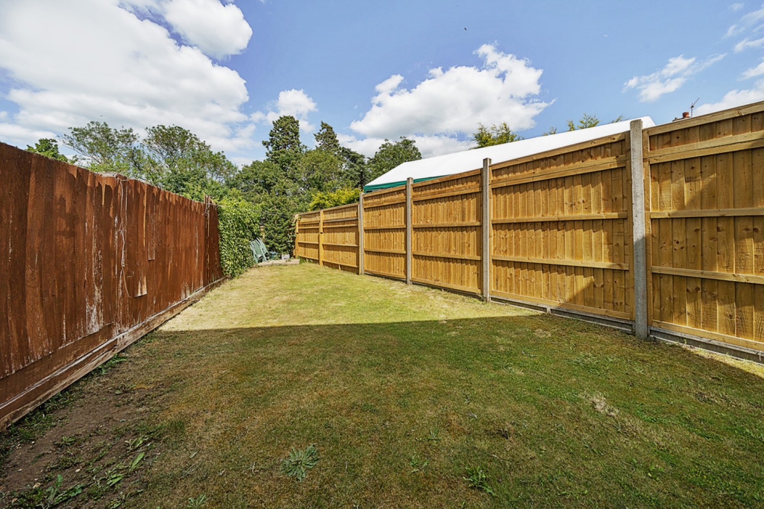 Broadwaters, Thame