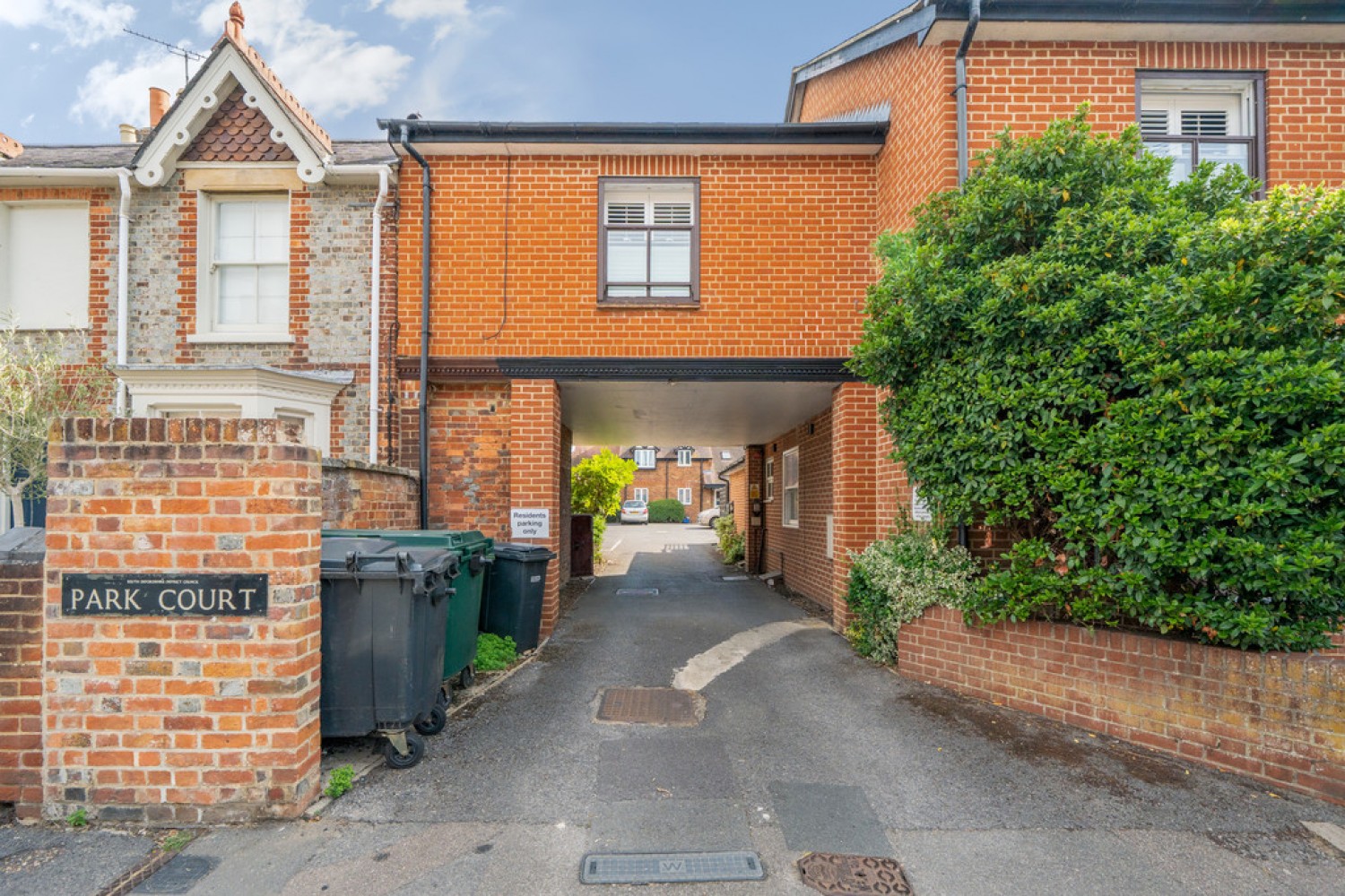 Park Court, Thame, Oxfordshire