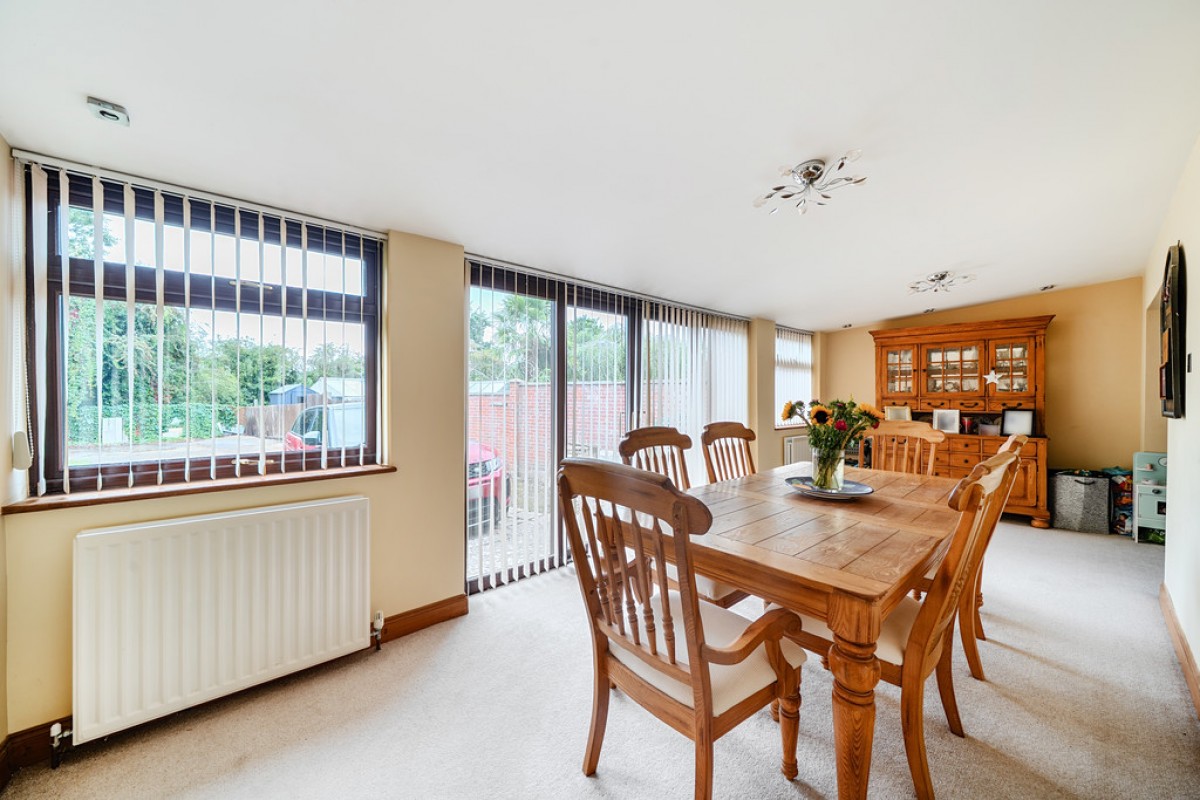 Chinnor Road, Thame