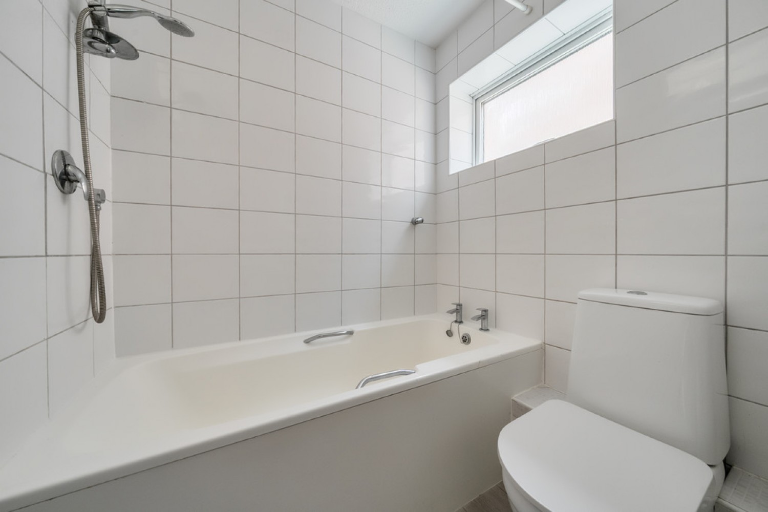 2 bedroom Flat for Sale Denbigh Road, Thame