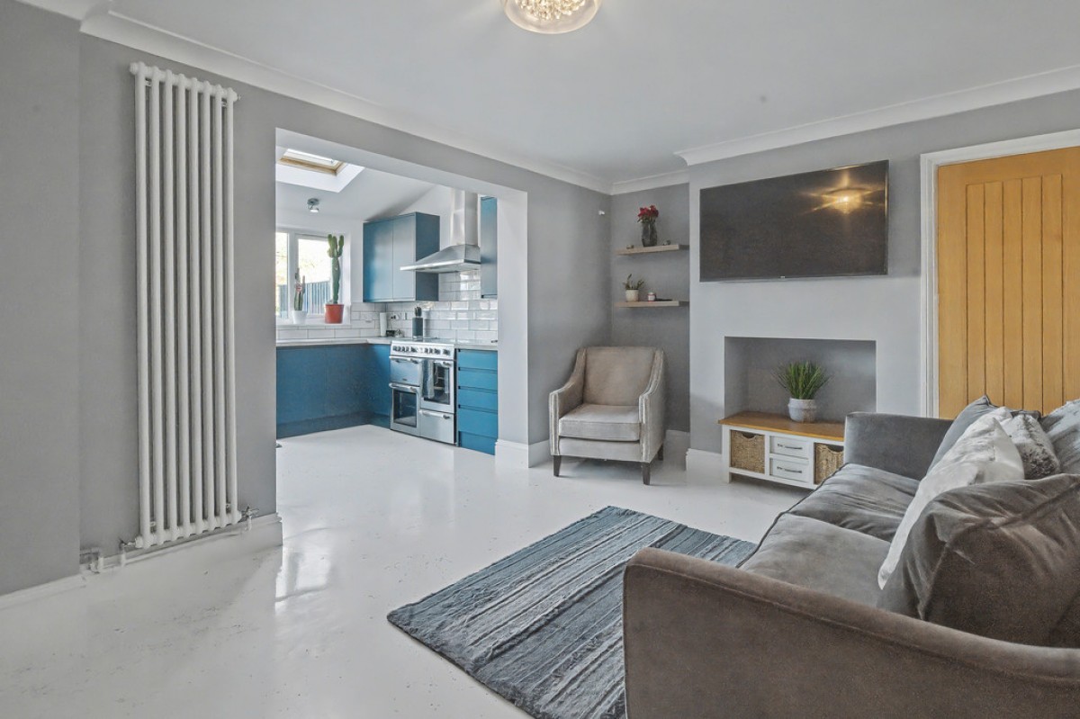 Bernard Close, Cuddington