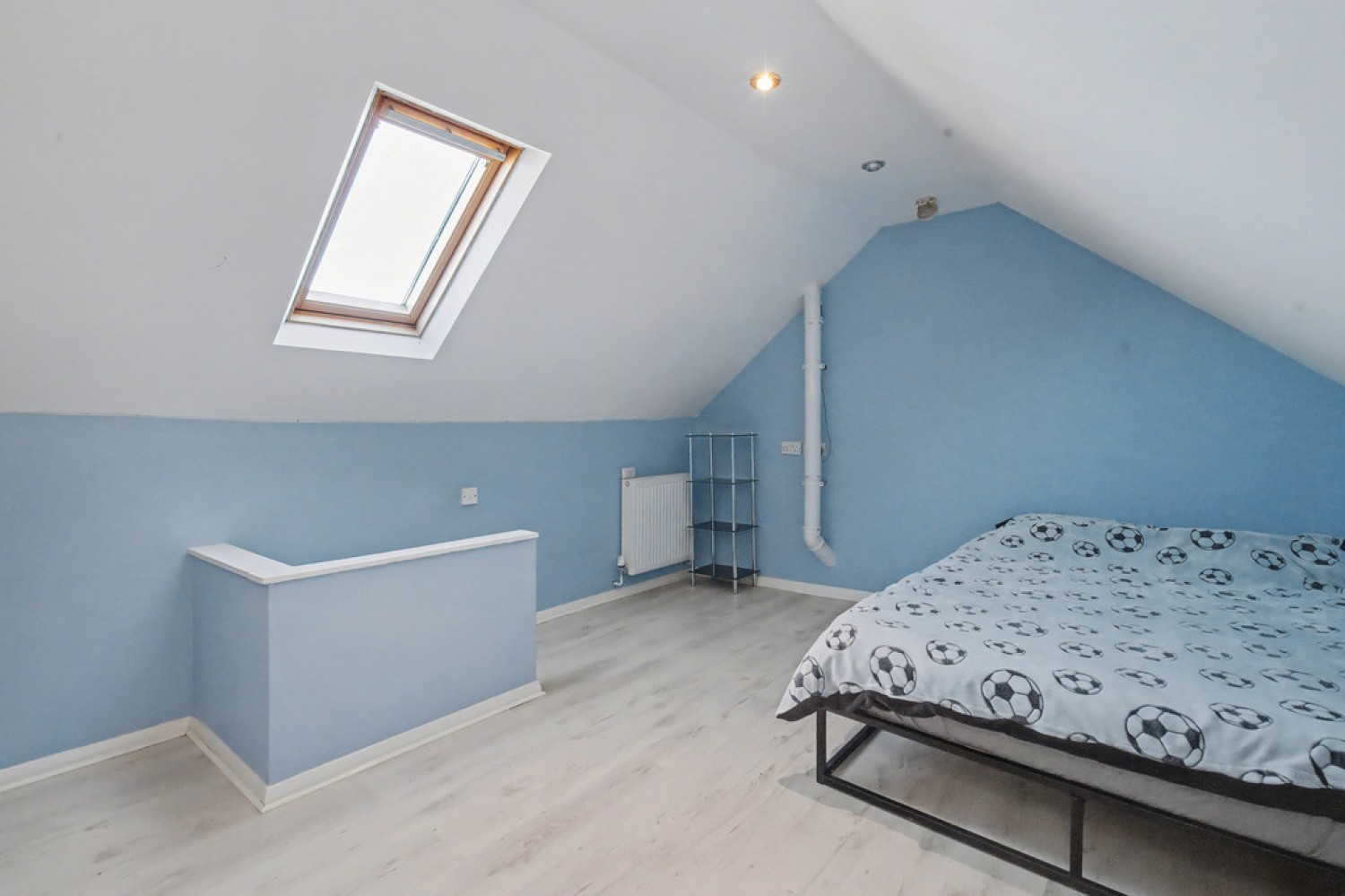 2 bedroom House for Sale Bernard Close, Cuddington