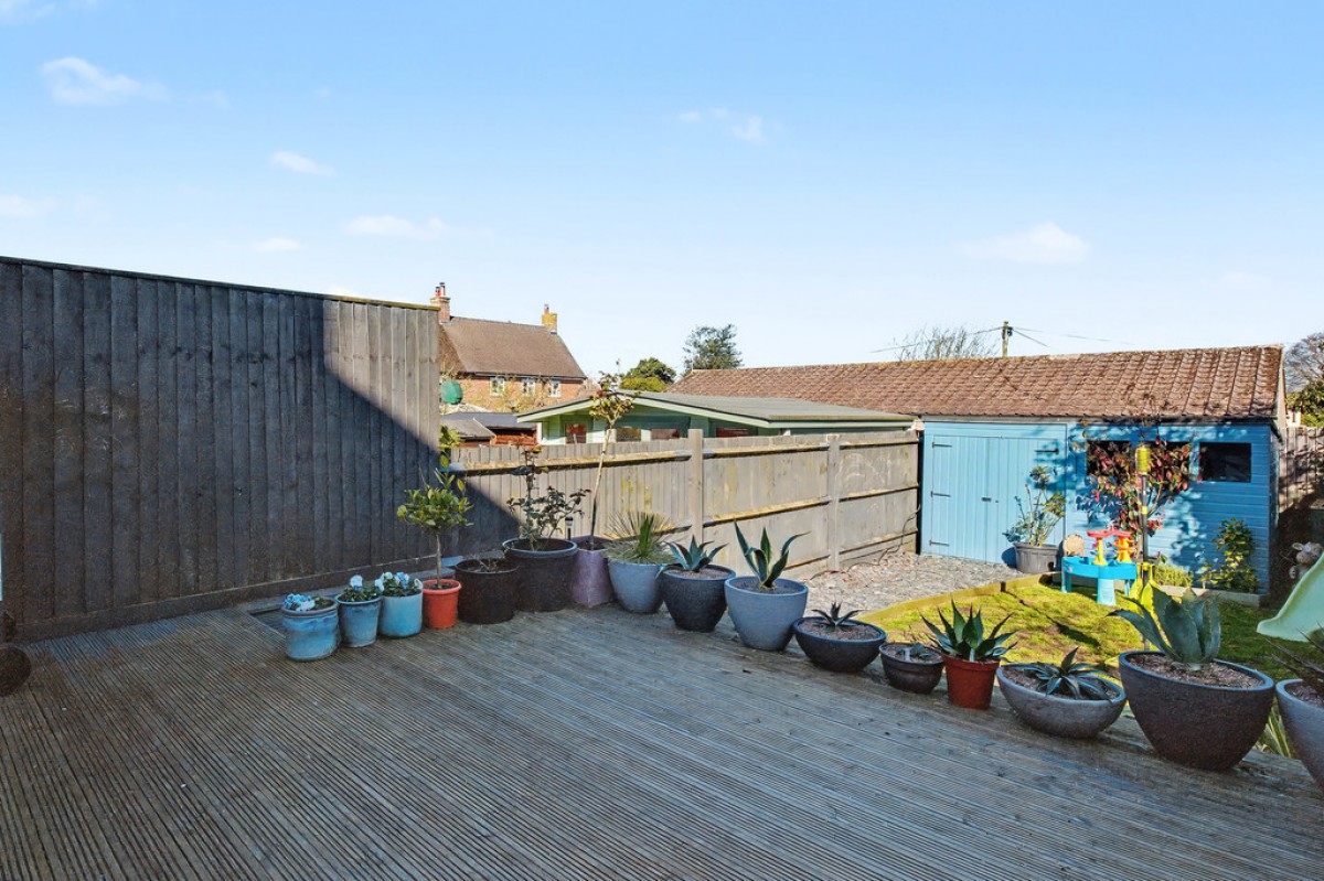 Bernard Close, Cuddington