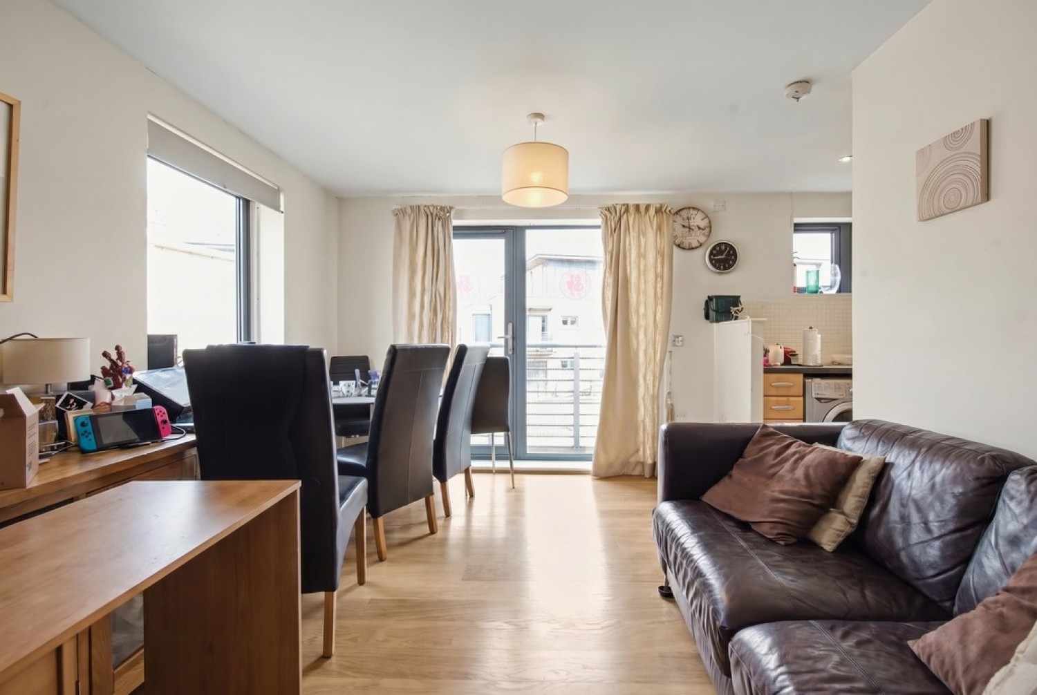 2 bedroom Flat for Sale Empress Court, Woodins Way