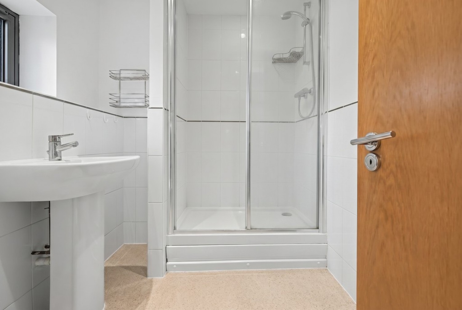 2 bedroom Flat for Sale Empress Court, Woodins Way