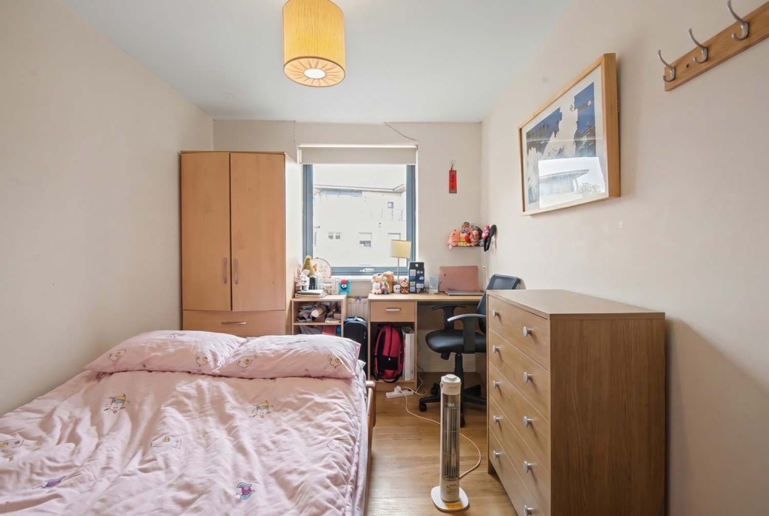 2 bedroom Flat for Sale Empress Court, Woodins Way