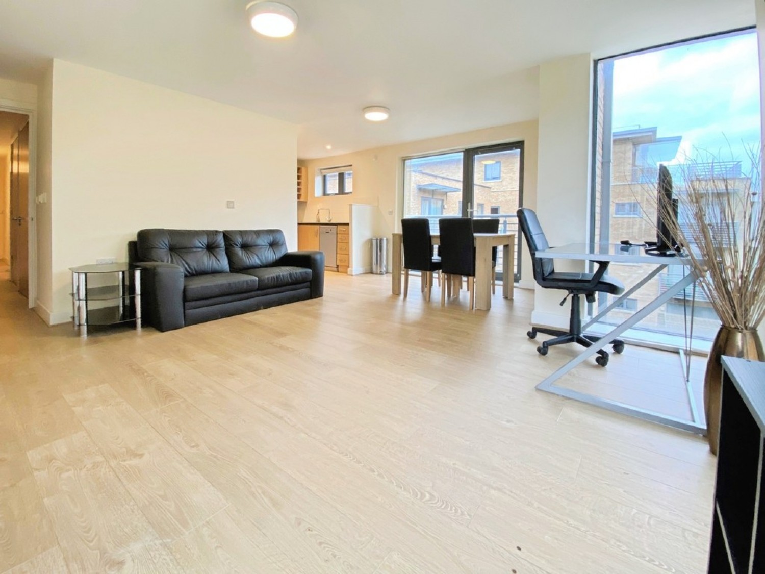 Empress Court, Woodins Way