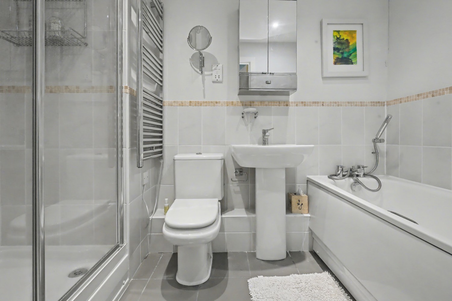 3 bedroom Flat for Sale Empress Court, Woodins Way