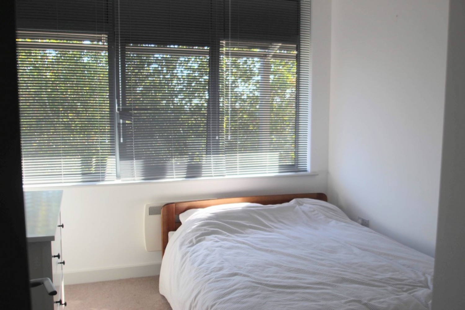 Between Towns Road, Cowley