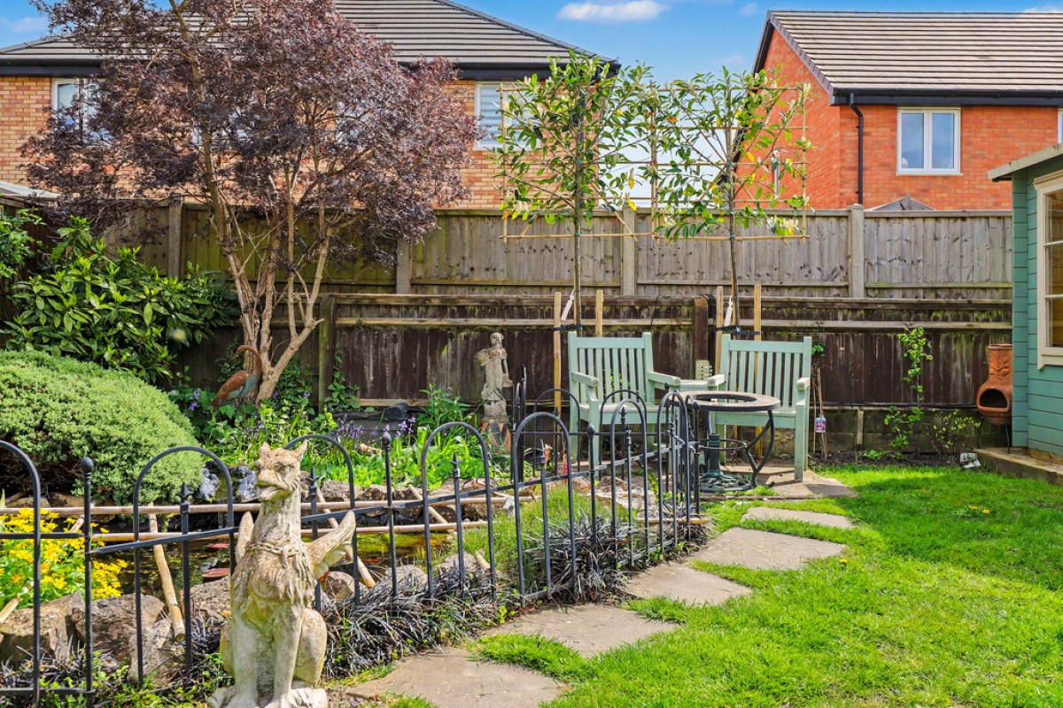 Greenwood Avenue, Chinnor