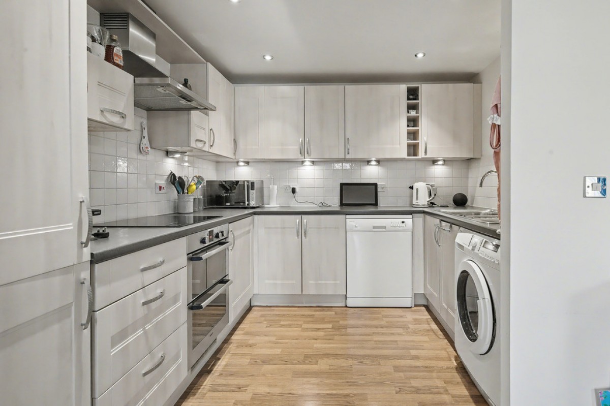 Empress Court, Woodins Way