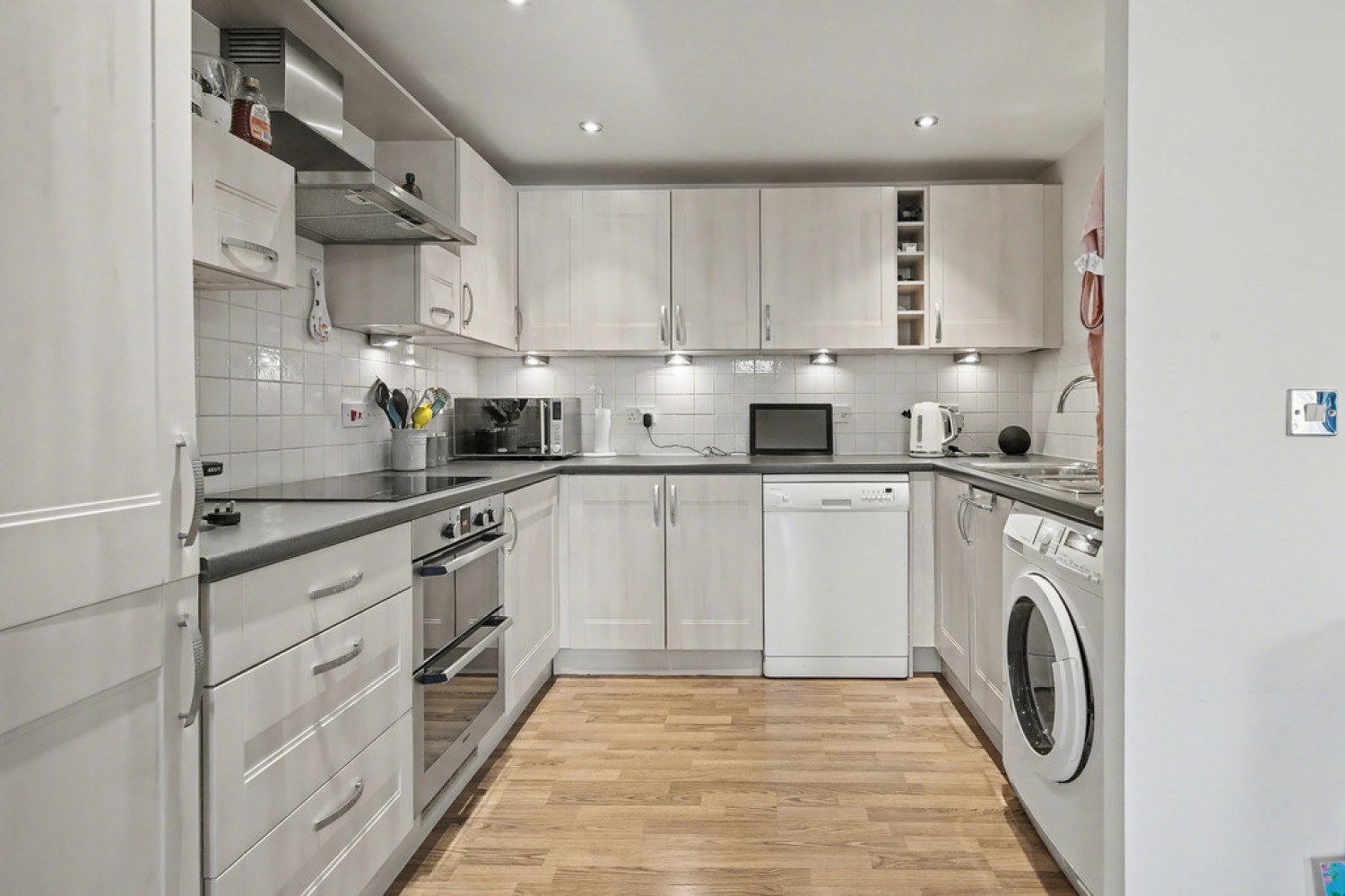 Empress Court, Woodins Way