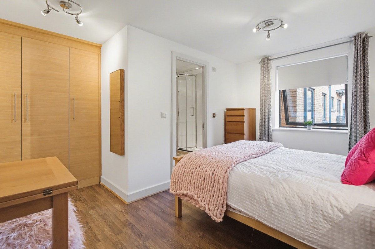 Empress Court, Woodins Way