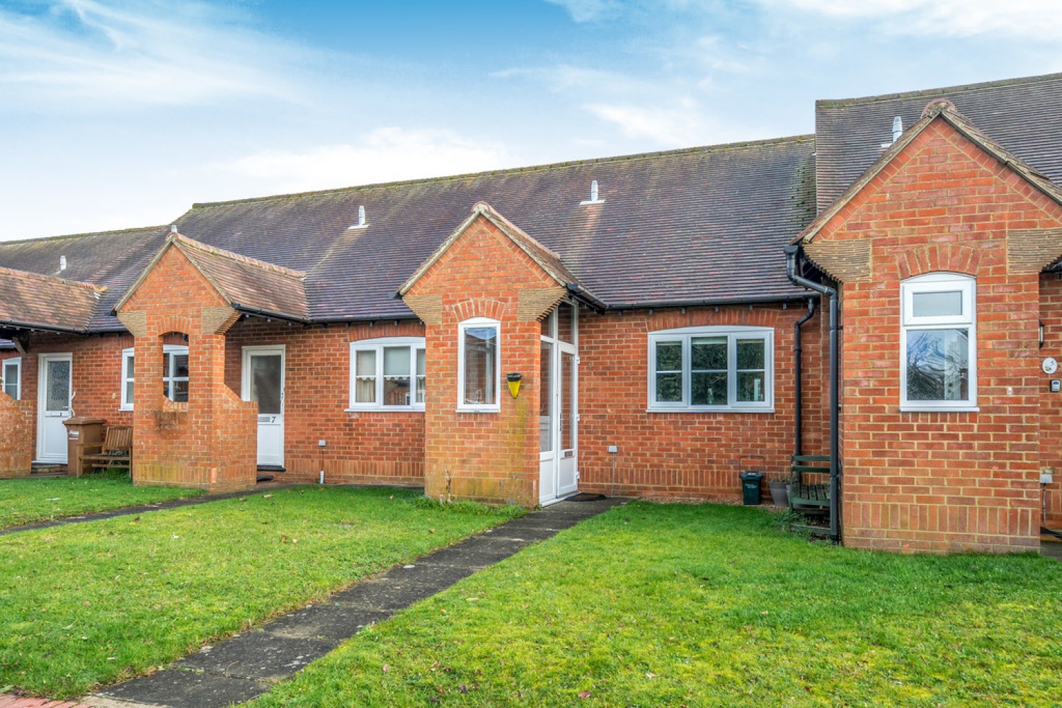 1 bedroom Bungalow in Orchard Close, Thame