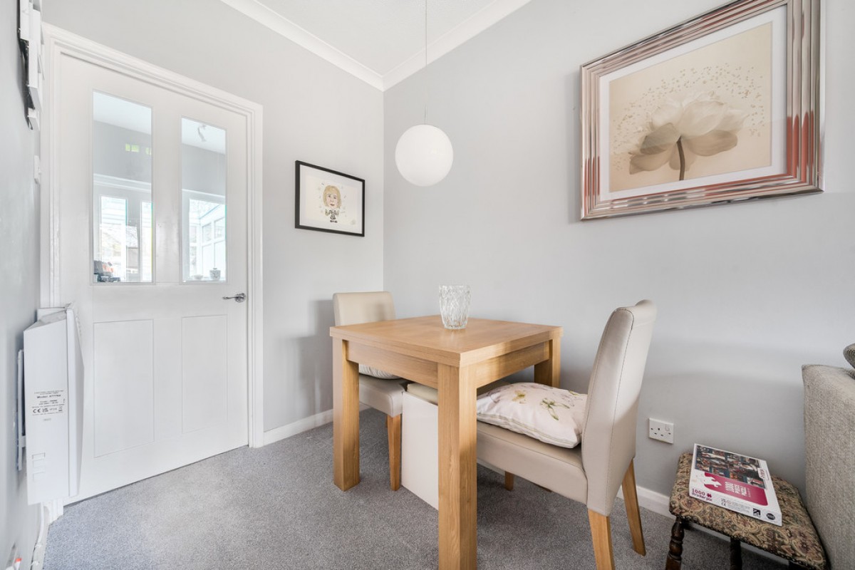 Orchard Close, Thame