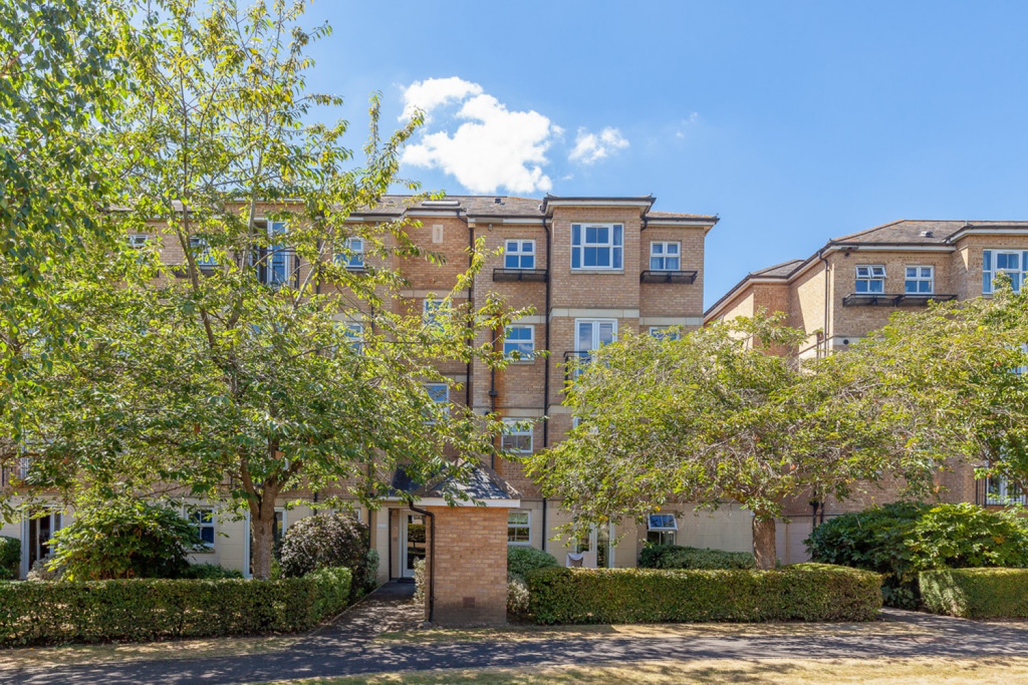 3 bedroom Flat in Venneit Close, Oxford