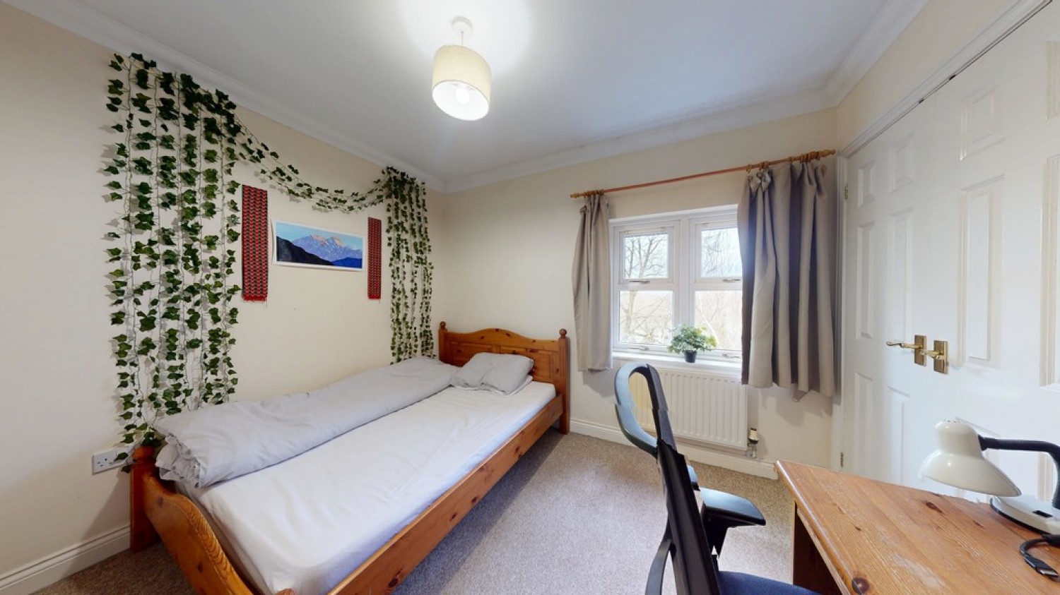 3 bedroom Flat in Venneit Close, Oxford