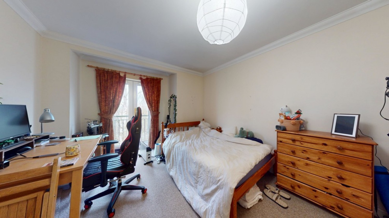 3 bedroom Flat in Venneit Close, Oxford