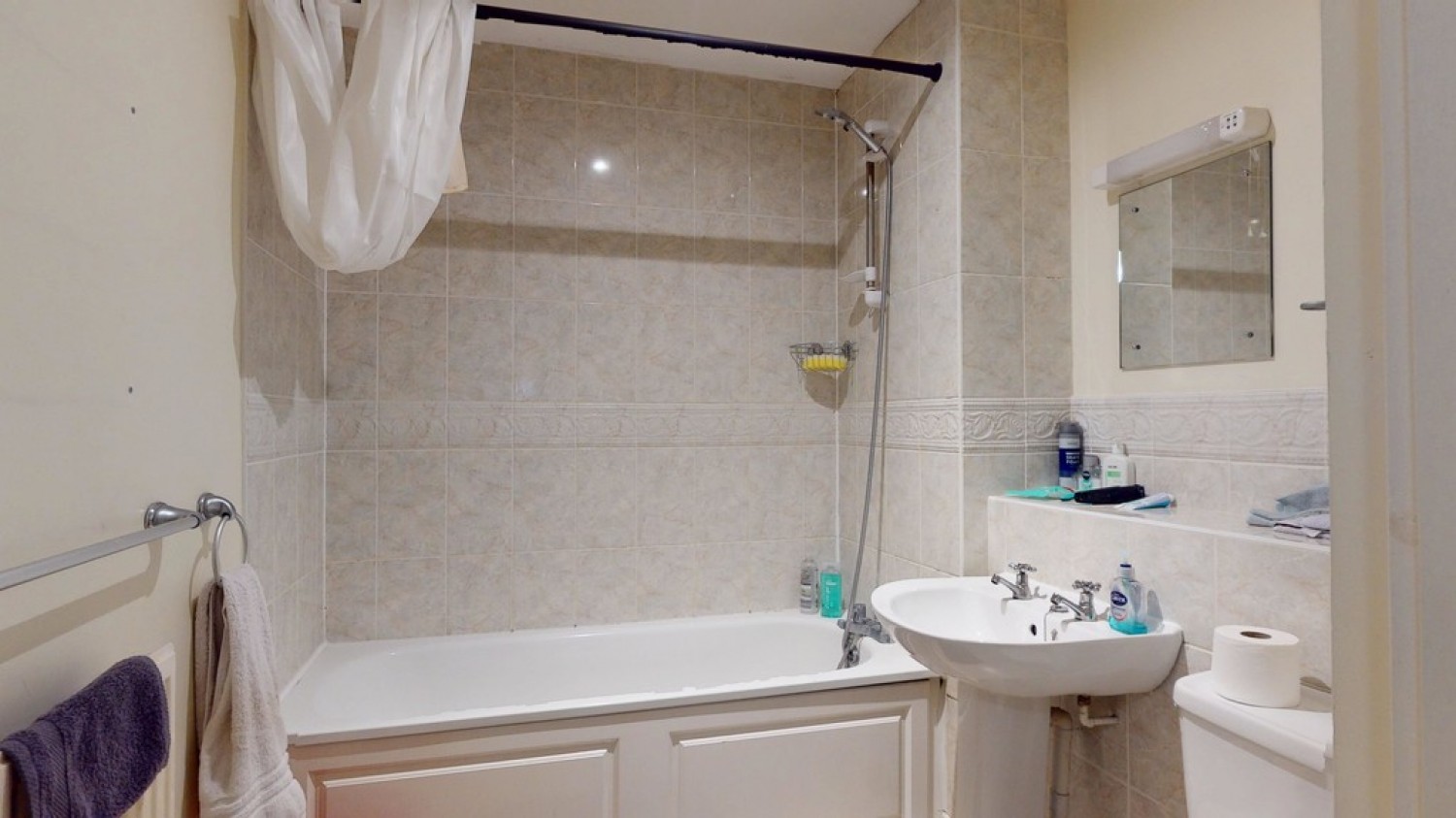 3 bedroom Flat in Venneit Close, Oxford