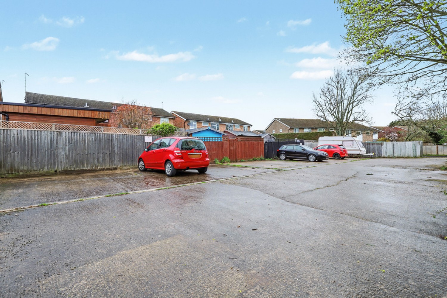 2 bedroom Flat for Sale Berkeley Road, Thame