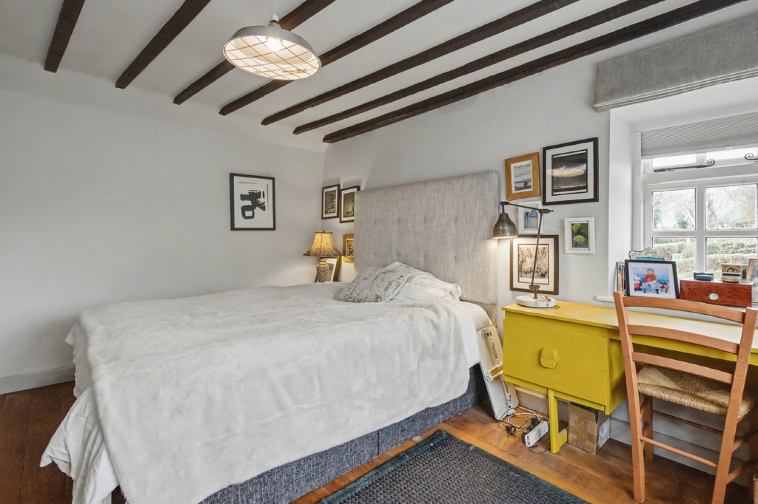 4 bedroom House for Sale Wroxton Lane, Horley