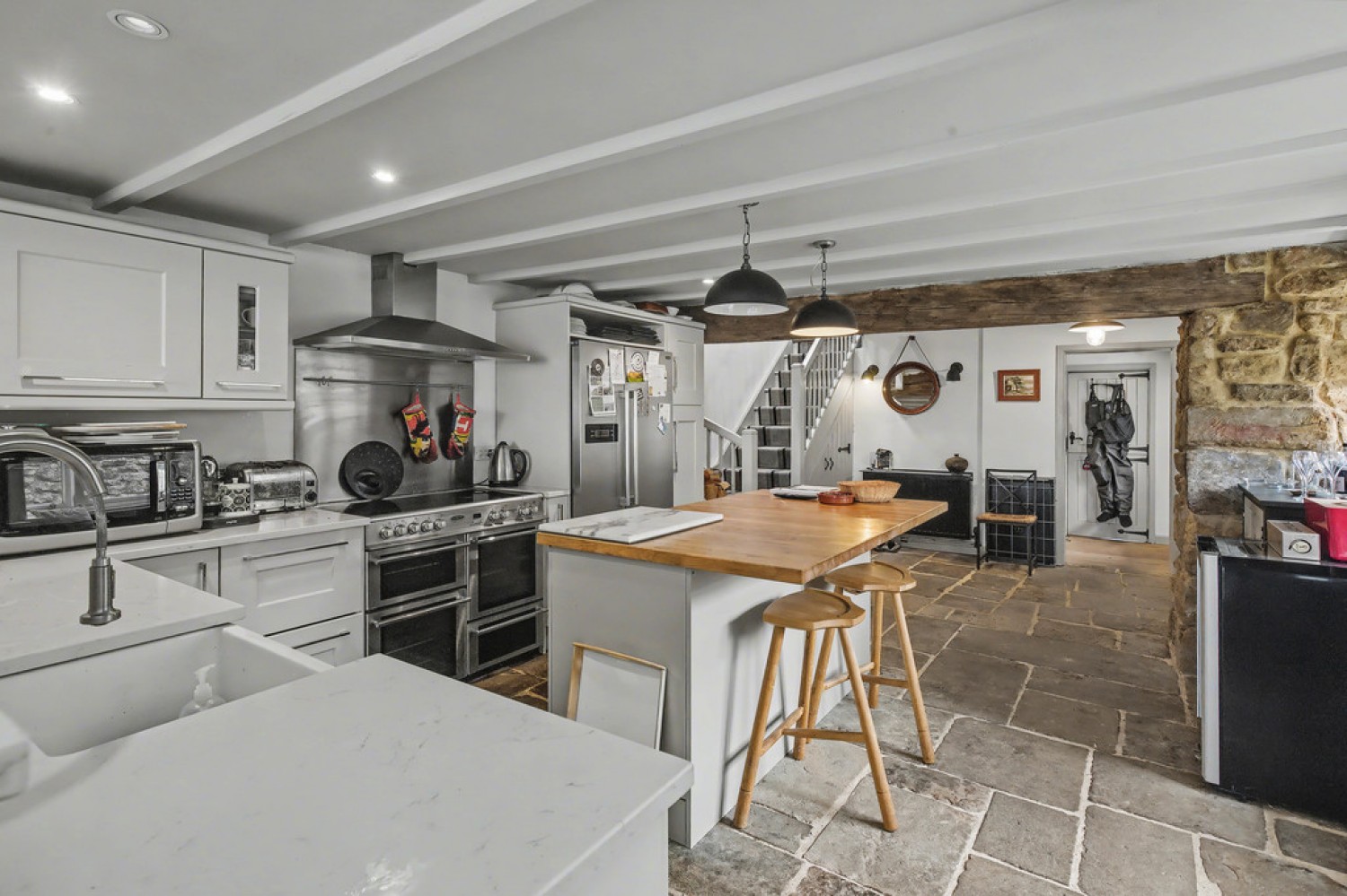4 bedroom House for Sale Wroxton Lane, Horley