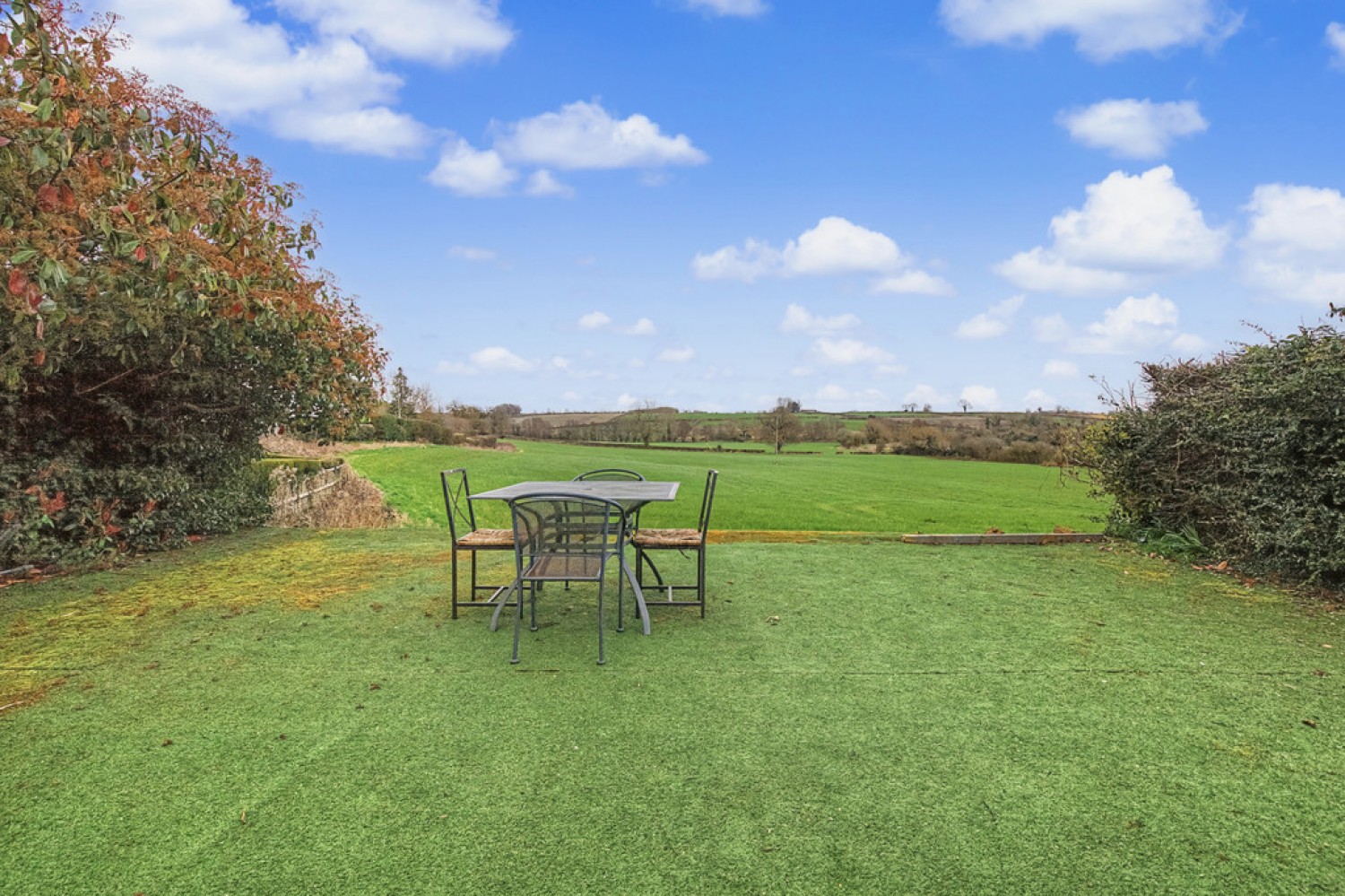 4 bedroom House for Sale Wroxton Lane, Horley