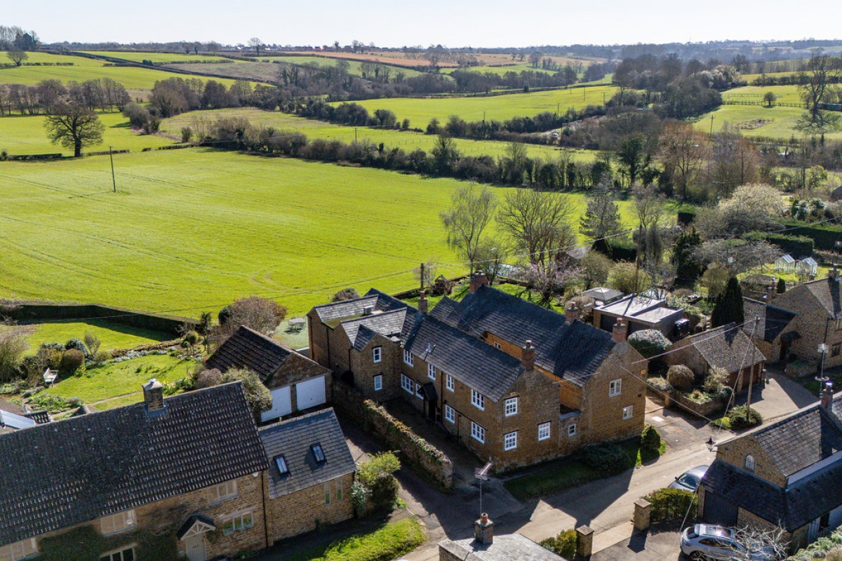 Wroxton Lane, Horley