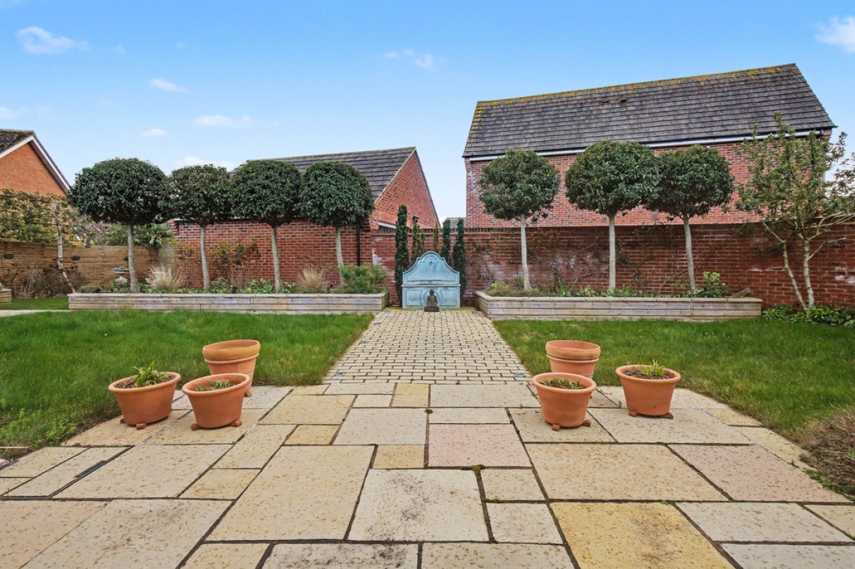 Joyce Way, Steventon