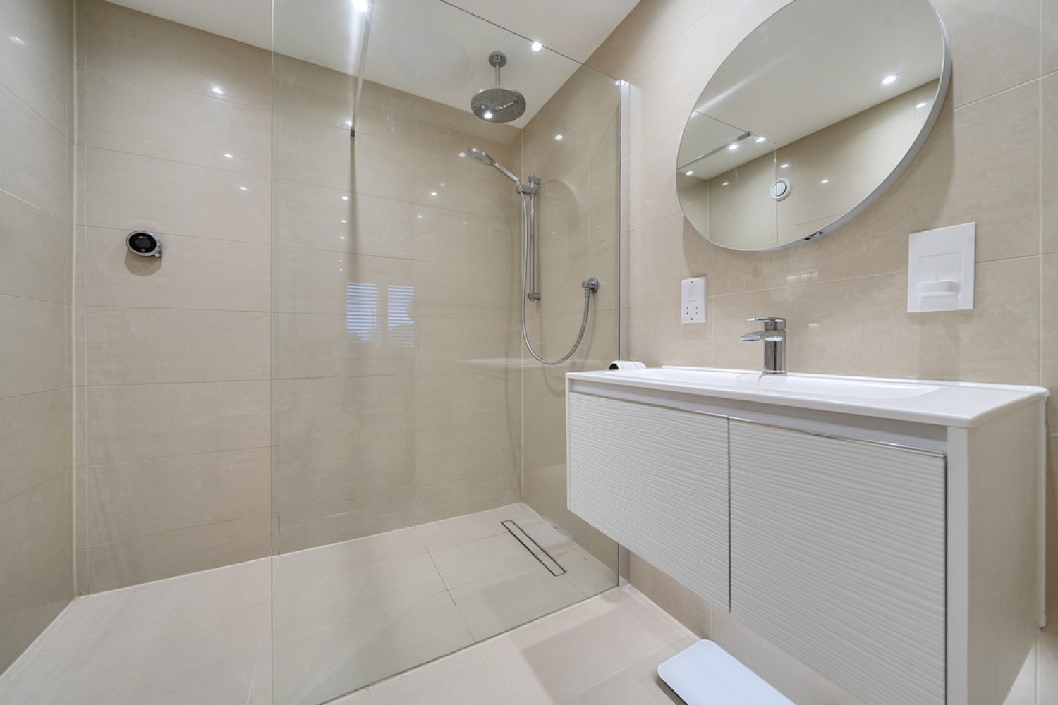 3 bedroom Bungalow for Sale Sandy Lane Estate, Tiddington