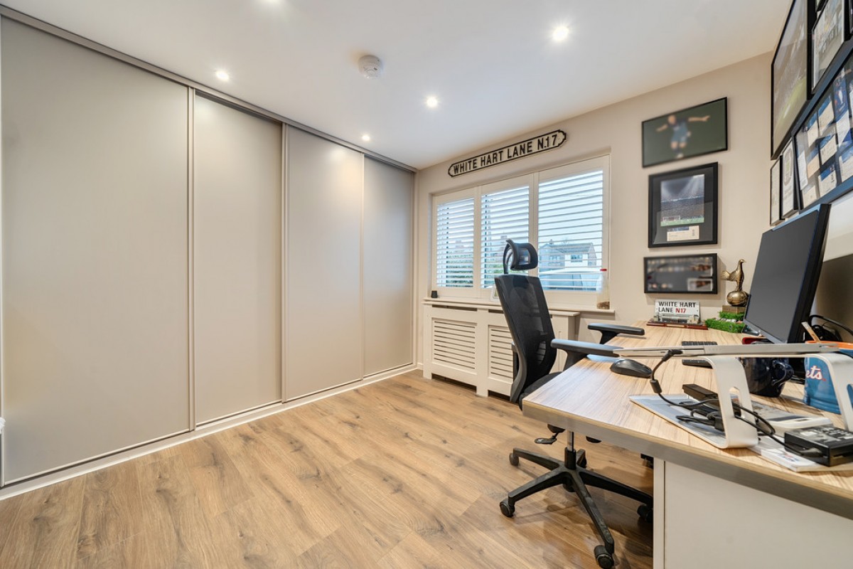 Sandy Lane Estate, Tiddington