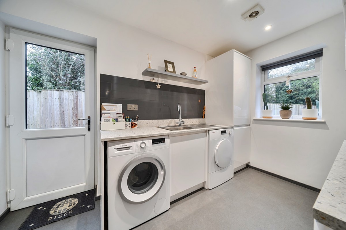 Sandy Lane Estate, Tiddington