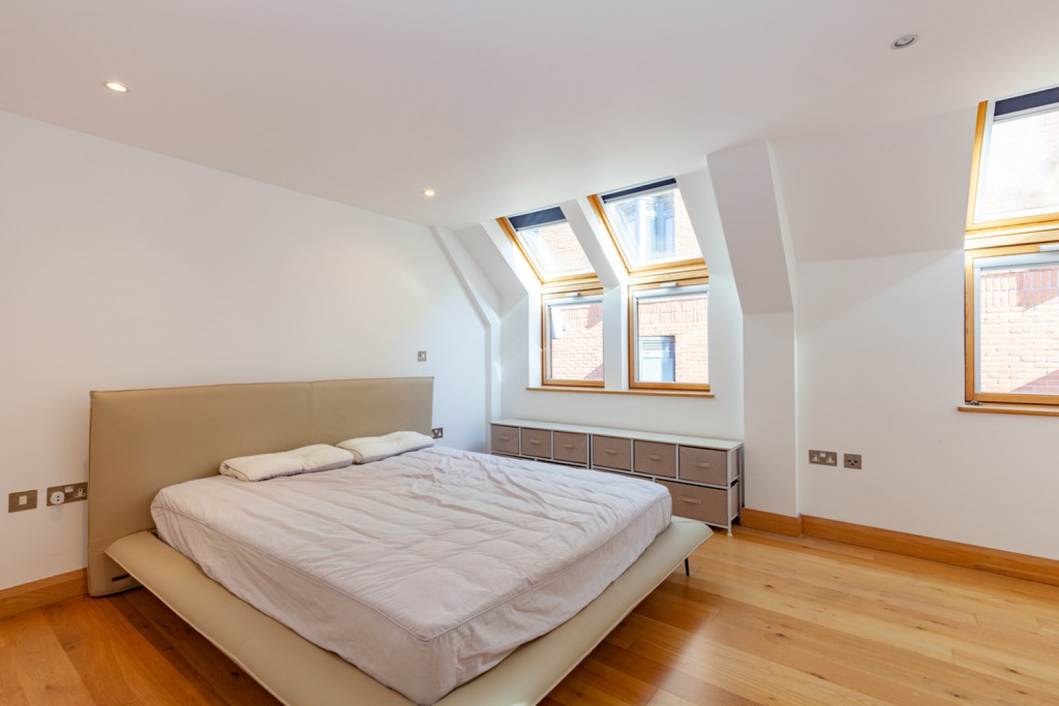 3 bedroom Flat for Sale The Lion Brewery, St Thomas' Street, Oxford